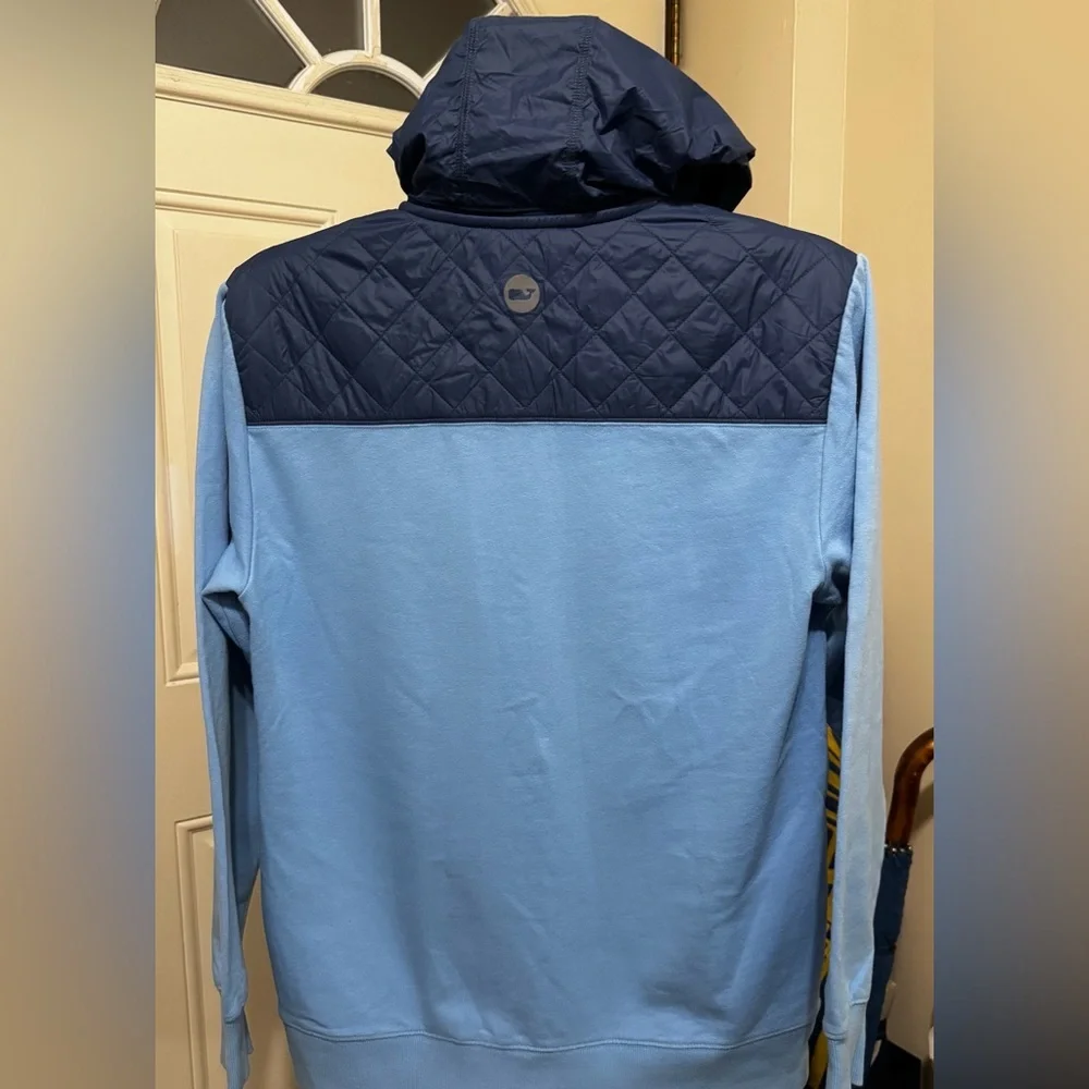 Vineyard Vines I 3/4 Zip I Quilted Shoulder & Collar I Zipped-in Hoodie